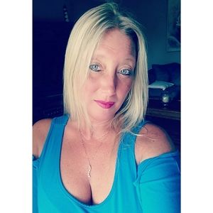 Meet your Posher, Alicia